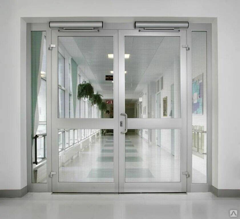 Алюминиевая офисная дверь