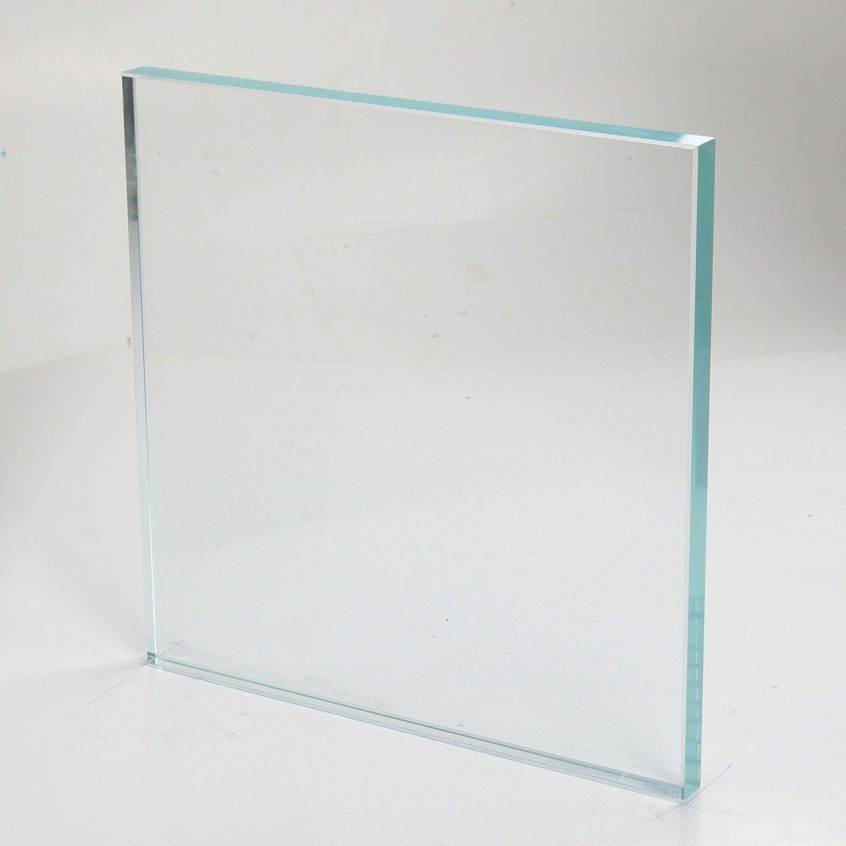 закаленное прозрачное стекло